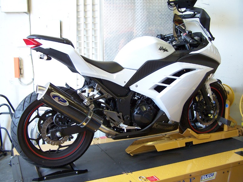 Kawasaki Ninja 300 Slip-On Exhaust - Area P :: Limits